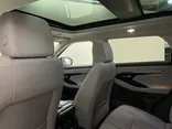BLUE, 2022 LAND ROVER RANGE ROVER EVOQUE/SE /PANO ROOF/20" UP GRADED WHEEL Thumnail Image 21