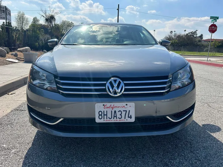 GRAY, 2014 VOLKSWAGEN PASSAT Image 2