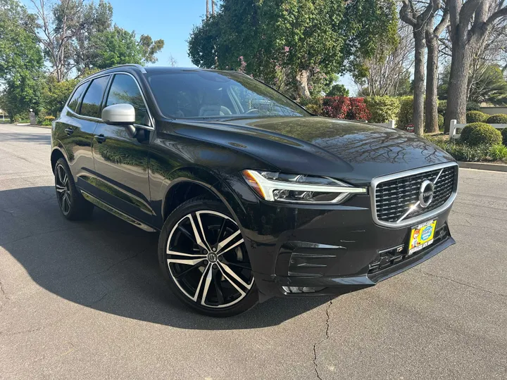 BLACK, 2019 VOLVO XC60 Image 1