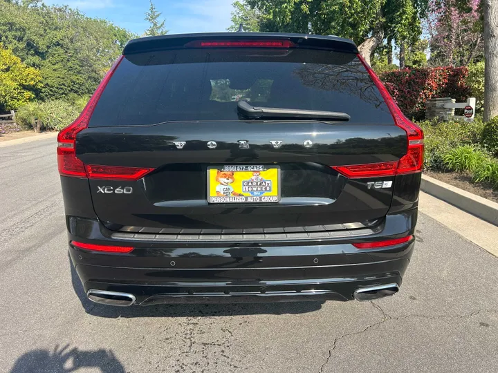 BLACK, 2019 VOLVO XC60 T5 Image 5