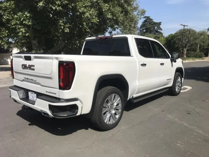 WHITE FROST, 2022 GMC SIERRA DENAILI RESERVE LIMITED Image 5