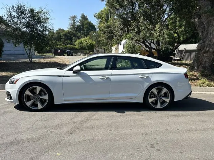 WHITE, 2020 AUDI A5 PREMIUM PLUS Image 4