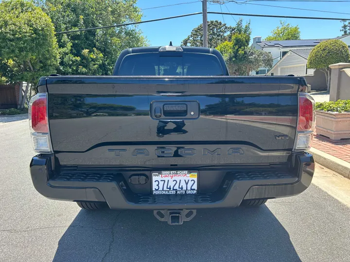 BLACK, 2020 TOYOTA TACOMA DOUBLE CAB Image 6