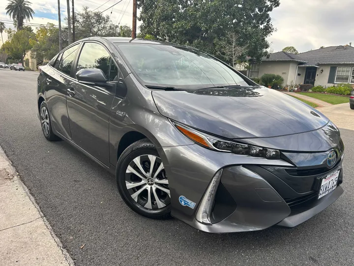 GREY, 2021 TOYOTA PRIUS PRIME XLE Image 1