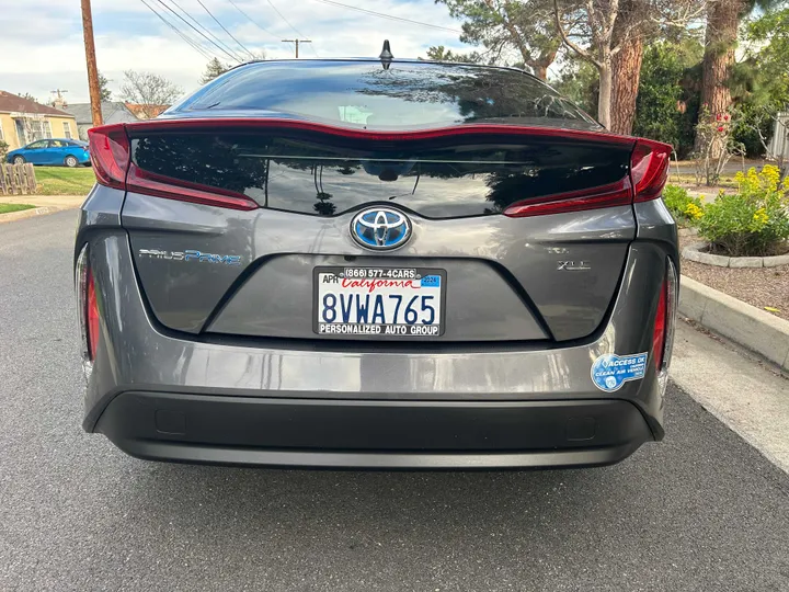 GREY, 2021 TOYOTA PRIUS PRIME XLE Image 6