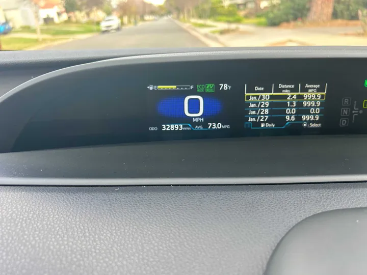 GREY, 2021 TOYOTA PRIUS PRIME XLE Image 22