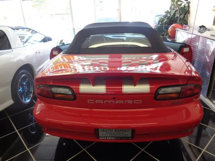 RED, 2002 CHEVROLET CAMARO Image 3