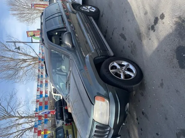 GREEN, 2002 JEEP GRAND CHEROKEE Image 3