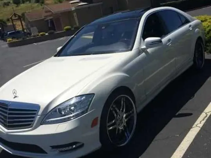 WHITE, 2011 MERCEDES-BENZ S-CLASS Image 1