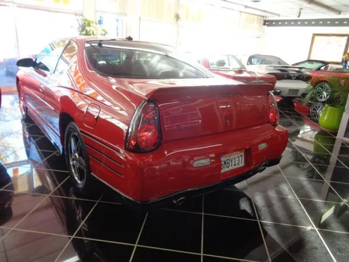 RED, 2004 CHEVROLET MONTE CARLO Image 5