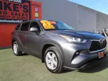 GRAY, 2020 TOYOTA HIGHLANDER LE Thumnail Image 7