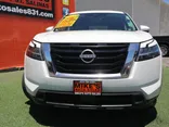 WHITE, 2022 NISSAN PATHFINDER SV Thumnail Image 12