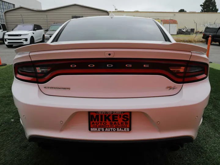 WHITE, 2019 DODGE CHARGER R/T Image 8