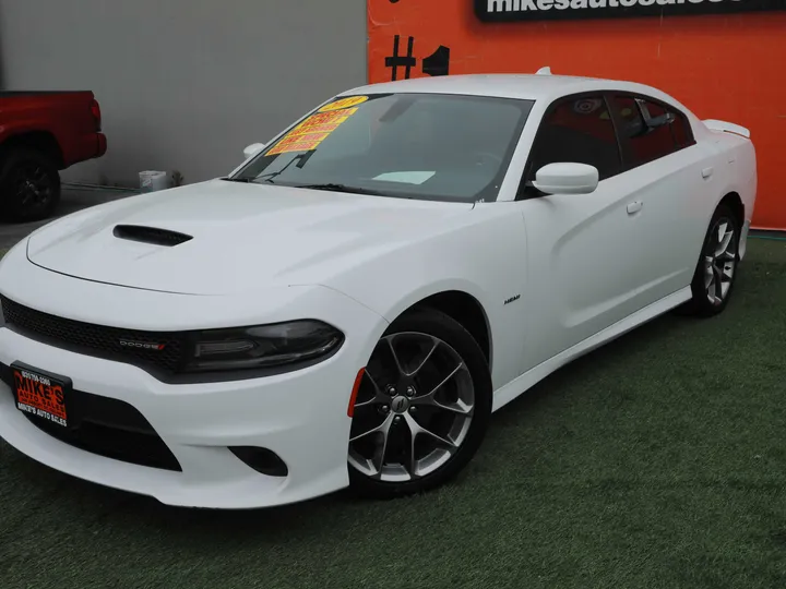 WHITE, 2019 DODGE CHARGER R/T Image 13