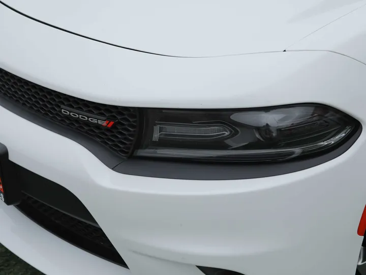 WHITE, 2019 DODGE CHARGER R/T Image 40