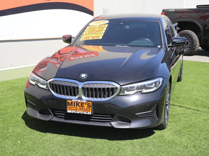 BLACK, 2019 BMW 330I Image 3