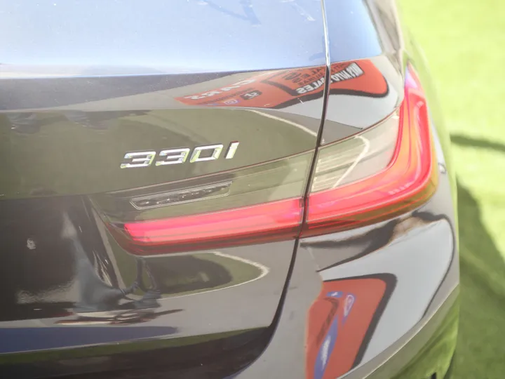 BLACK, 2019 BMW 330I Image 7