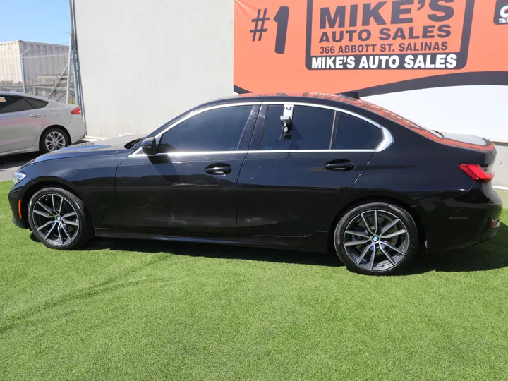 BLACK, 2019 BMW 330I Image 11
