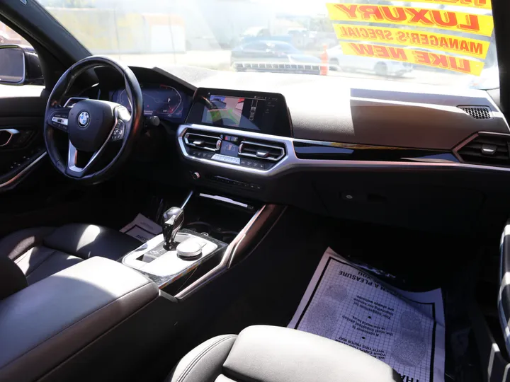 BLACK, 2019 BMW 330I Image 31