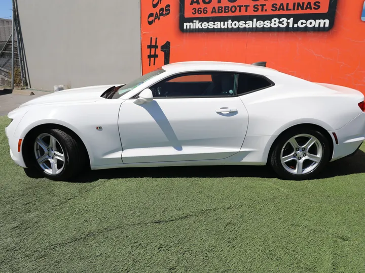 WHITE, 2020 CHEVROLET CAMARO LT Image 9