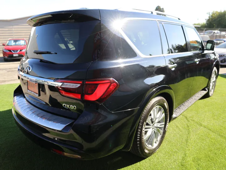 GRAY, 2021 INFINITI QX80 LUXE Image 6