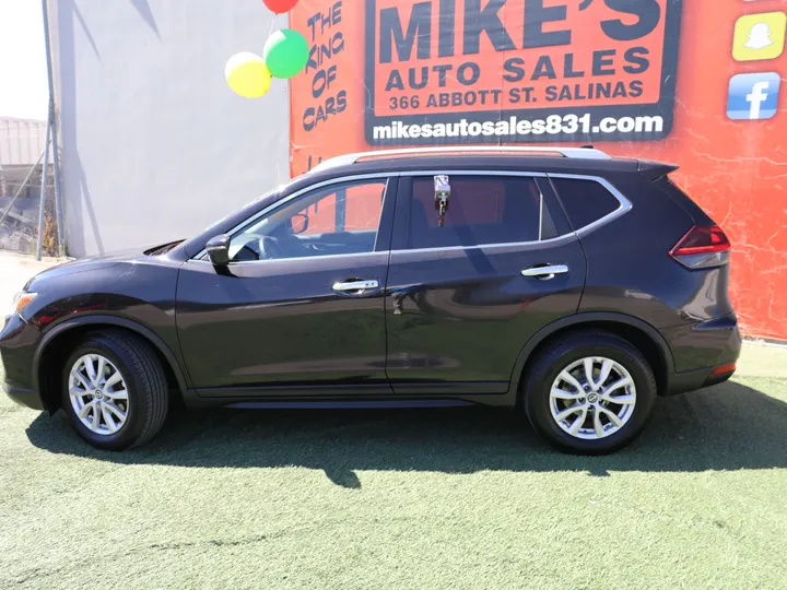 BLACK, 2018 NISSAN ROGUE SV Image 10