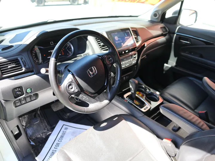 WHITE, 2017 HONDA RIDGELINE RTL-E Image 14