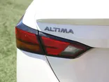 WHITE, 2023 NISSAN ALTIMA SR Thumnail Image 6