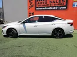 WHITE, 2023 NISSAN ALTIMA SR Thumnail Image 10