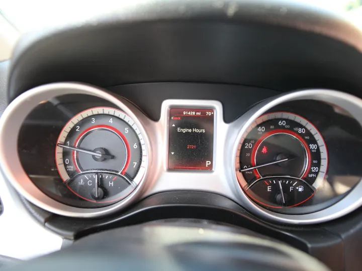 GRAY, 2019 DODGE JOURNEY SE Image 14