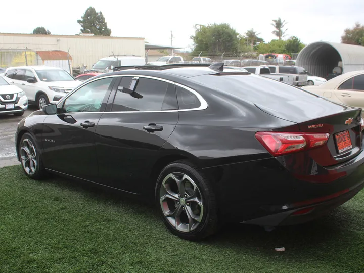 BLACK, 2021 CHEVROLET MALIBU LT Image 4