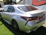 SILVER, 2022 TOYOTA CAMRY SE Thumnail Image 10