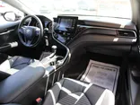 SILVER, 2022 TOYOTA CAMRY SE Thumnail Image 31