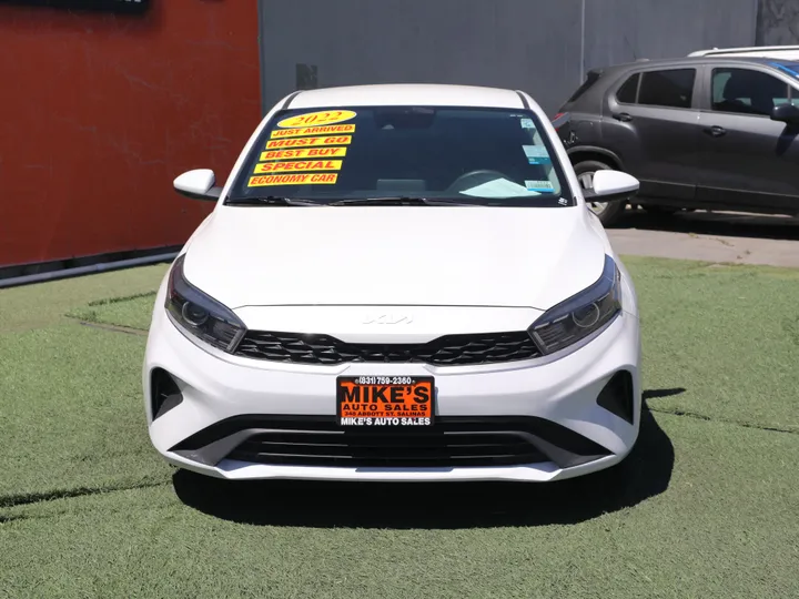 WHITE, 2022 KIA FORTE LXS Image 3