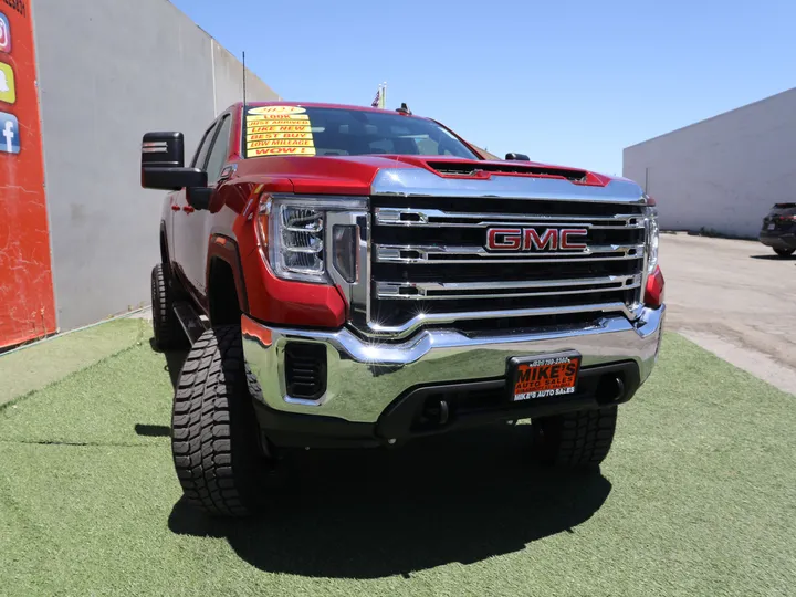 RED, 2023 GMC SIERRA 2500 Image 3