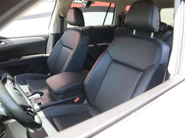 WHITE, 2019 VOLKSWAGEN ATLAS SE Image 22