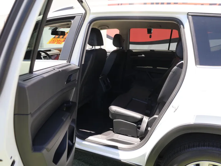 WHITE, 2019 VOLKSWAGEN ATLAS SE Image 23