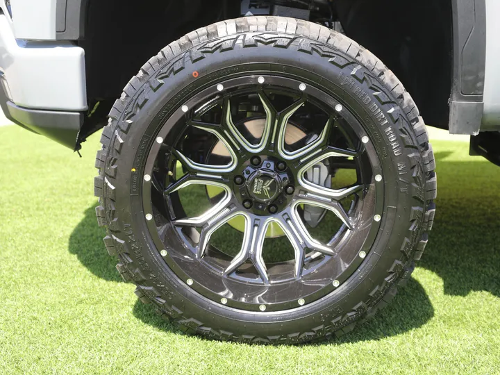 GRAY, 2024 GMC SIERRA ELEVATION Image 12