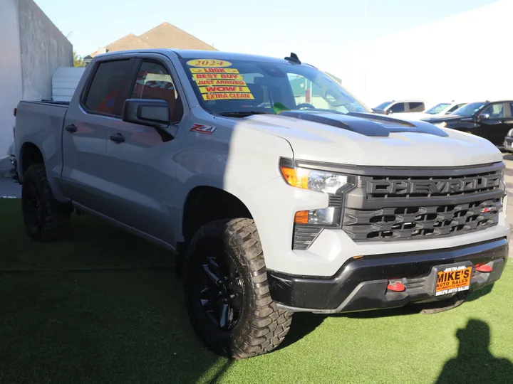 GRAY, 2024 CHEVROLET SILVERADO CUSTOM TRAIL BOSS Image 4