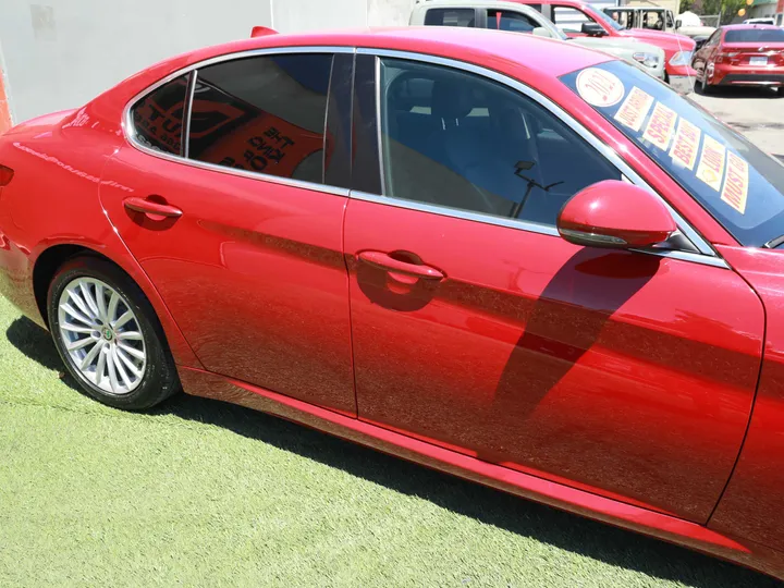 RED, 2021 ALFA ROMEO GIULIA Image 13