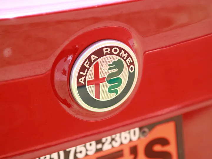 RED, 2021 ALFA ROMEO GIULIA Image 31