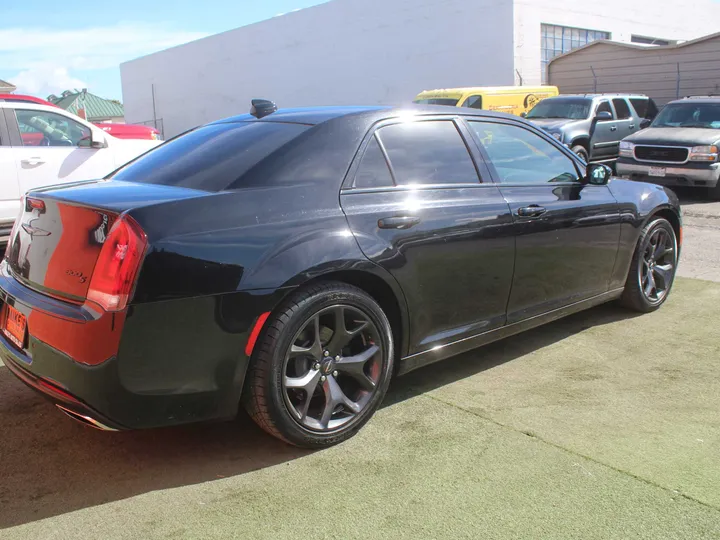 BLACK, 2021 CHRYSLER 300 S Image 6