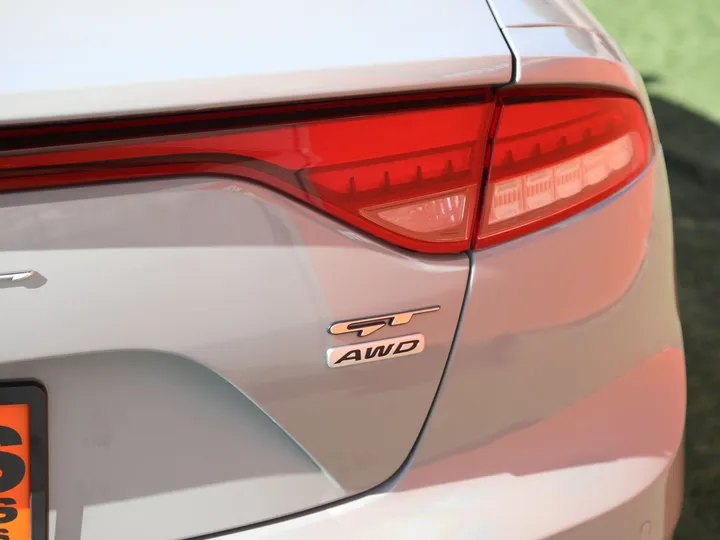 SILVER, 2022 KIA STINGER GT1 Image 6