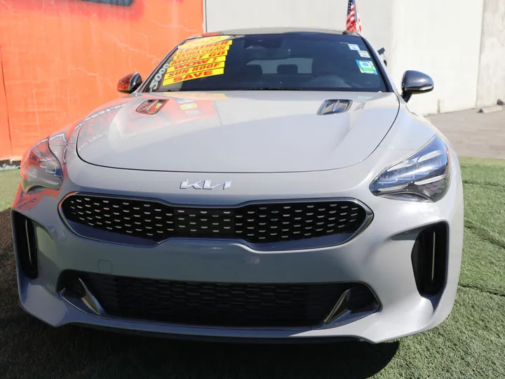 SILVER, 2022 KIA STINGER GT1 Image 10