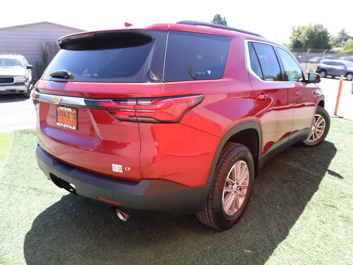 RED, 2023 CHEVROLET TRAVERSE LT Image 6