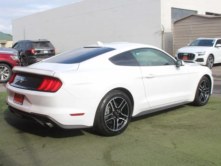 WHITE, 2022 FORD MUSTANG ECOBOOST PREMIUM Image 6