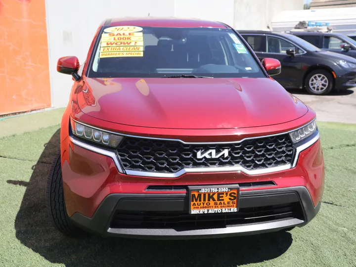 RED, 2022 KIA SORENTO LX Image 3