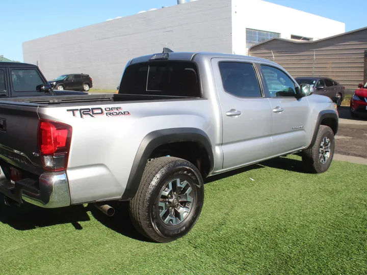 SILVER, 2019 TOYOTA TACOMA TRD OFF-ROAD Image 6