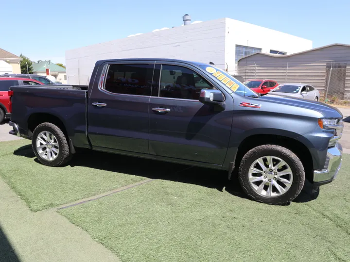 GRAY, 2019 CHEVROLET SILVERADO LTZ Image 5