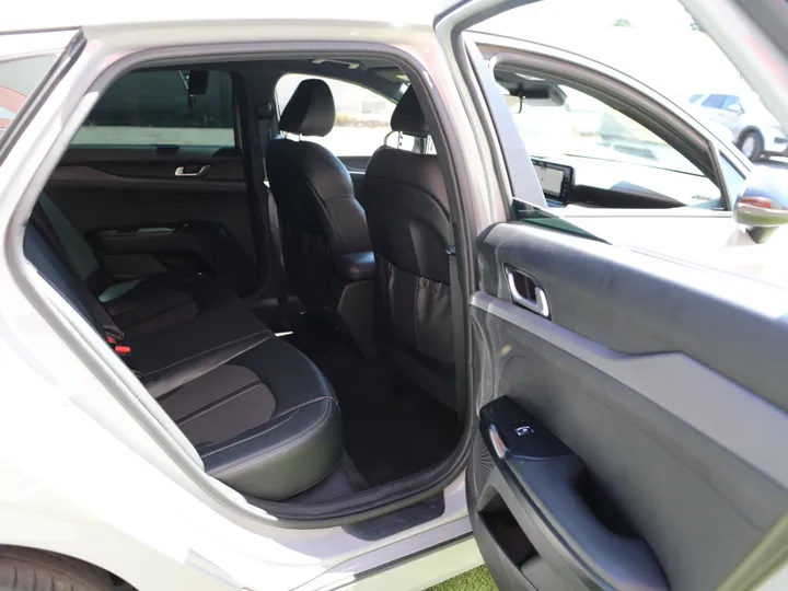 GRAY, 2022 KIA K5 GT-LINE Image 26